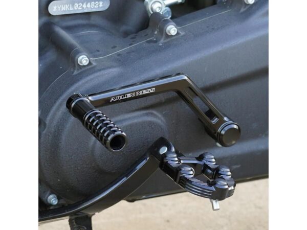 Speedliner Shift Lever Black Anodized Leva Cambio Softail M8