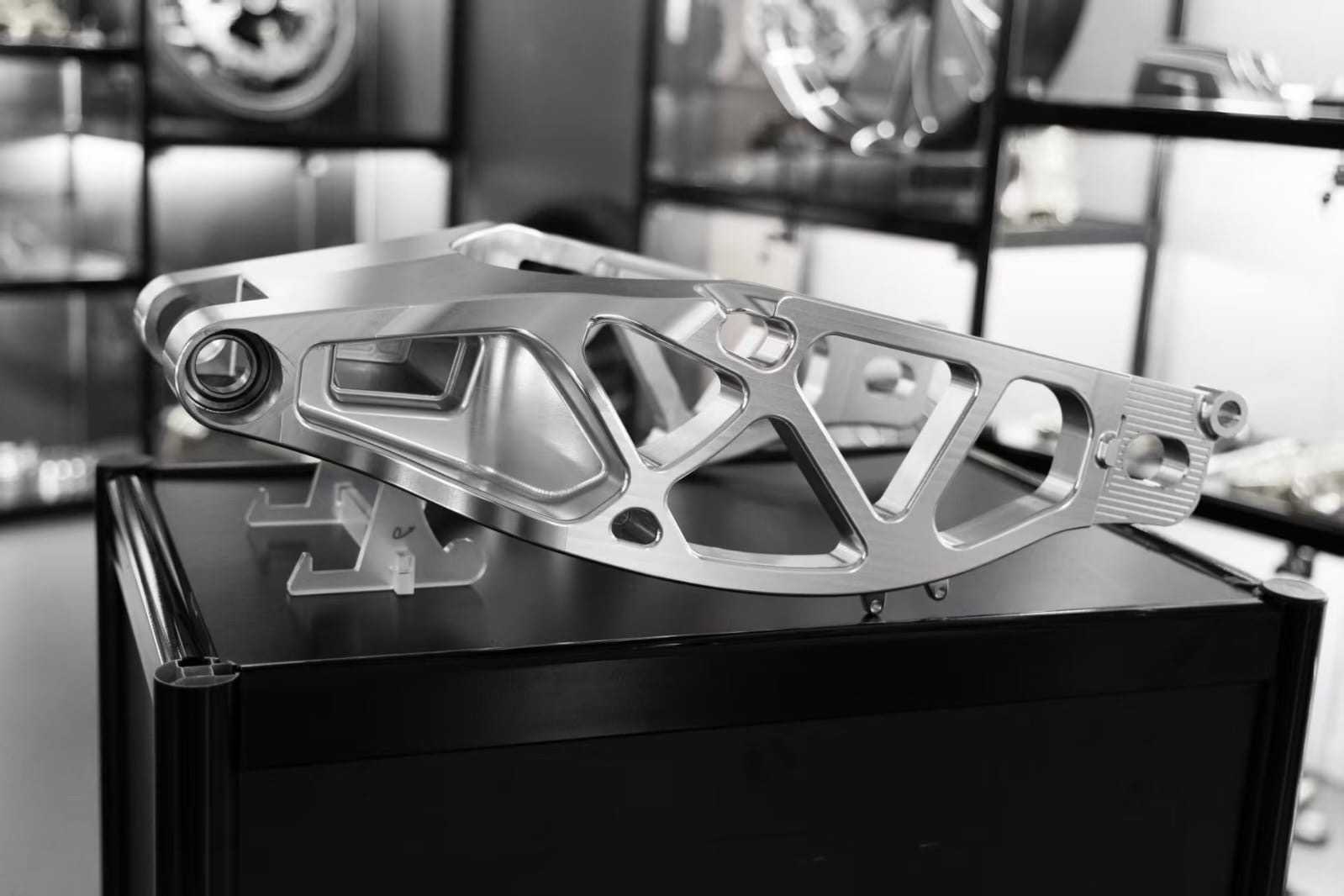 RR INSPIRATION SWING ARM INCA PERFORMANCE FOR TOURING 2009-UP NATURAL - immagine 2